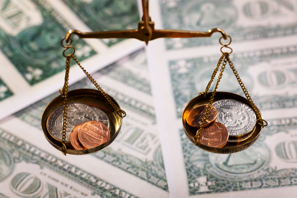 Compound Interest and Inflation: The Balancing Act