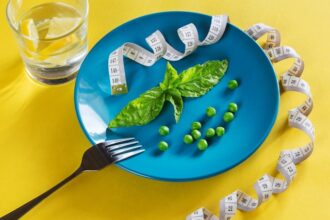 How a Balanced Diet Influences Mental Wellness: A Deep Dive into Nutritional Psychiatry